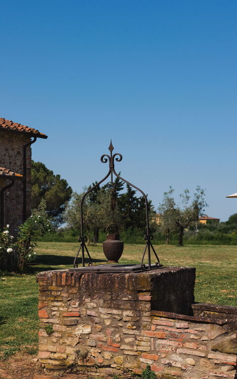 Pozzo Dei Desideri: Exteriör, Trädgård, Utomhus