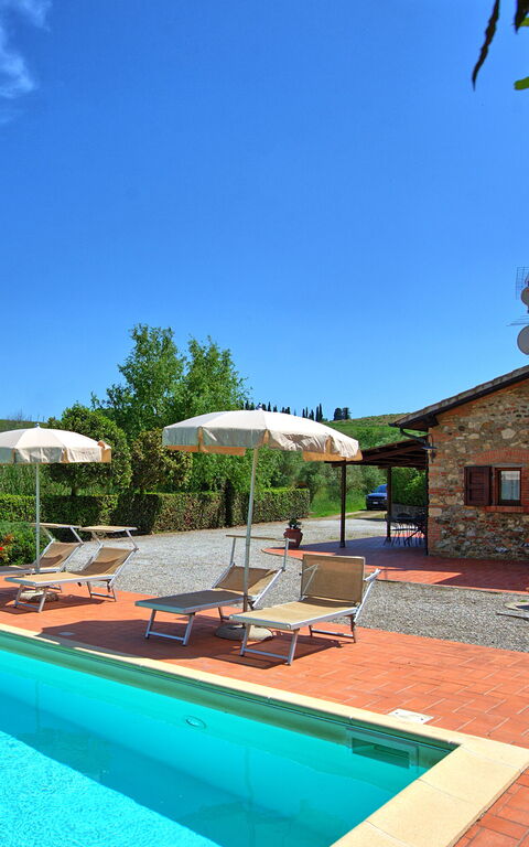 Cuccardino: Exteriör, slå samman, Utomhus