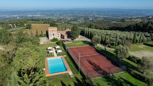 Villa Simone: Utomhus, Visningar