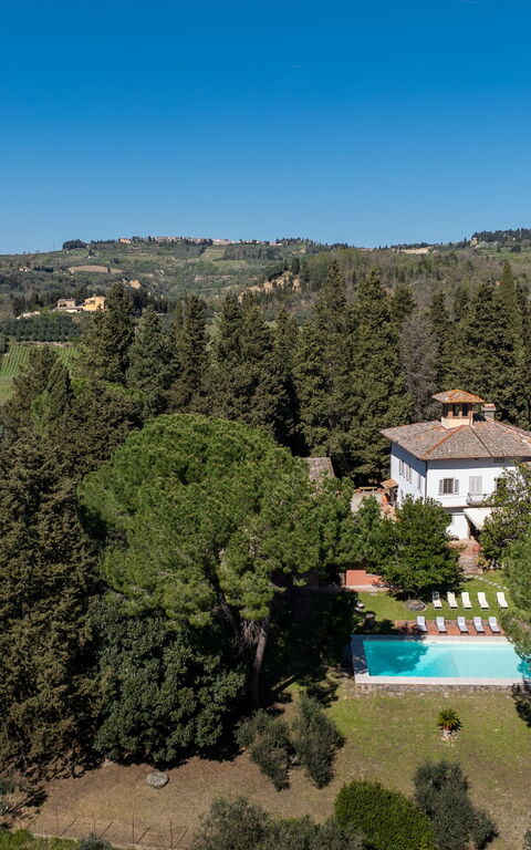 Villa Orchidea: slå samman, Utomhus