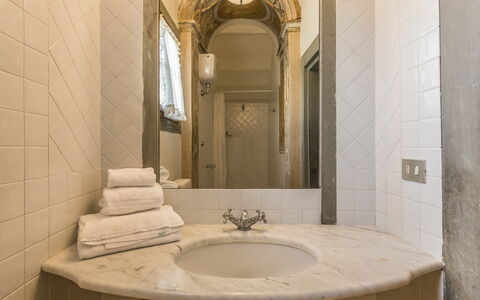 Semesterboende La Grotta: Badrum