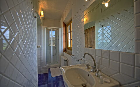 Semesterboende Montegufoni 23: Badrum