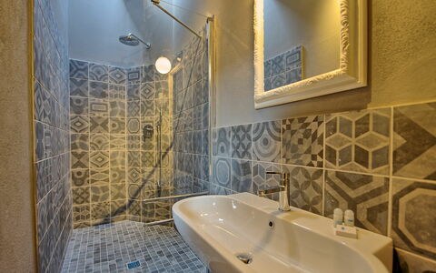 Semesterboende Montegufoni 22: Badrum