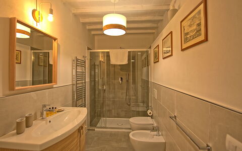 Semesterboende Montegufoni 27: Badrum