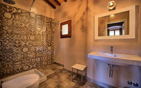 Semesterboende Montegufoni 29: Badrum