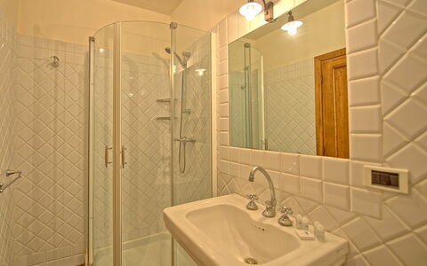 Semesterboende Acciaioli 3: Badrum