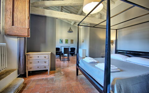 Semesterboende Montegufoni 22: sovrum