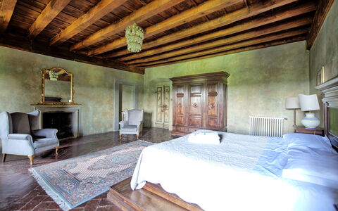 Semesterboende Montegufoni 23: sovrum