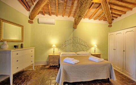 Semesterboende Montegufoni 29: sovrum