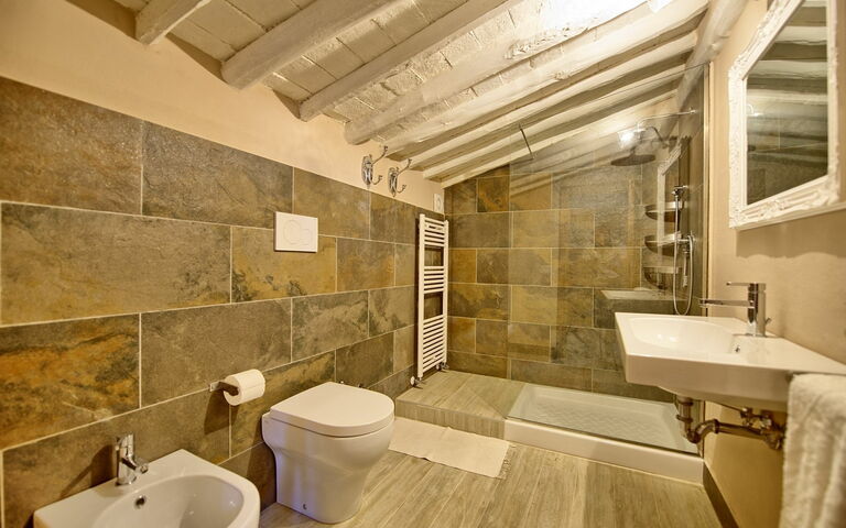 Semesterboende Montegufoni 28: Badrum