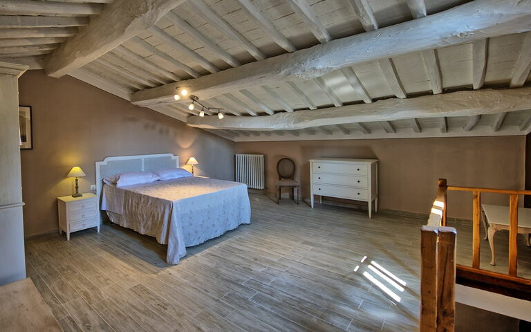 Semesterboende Montegufoni 28: sovrum