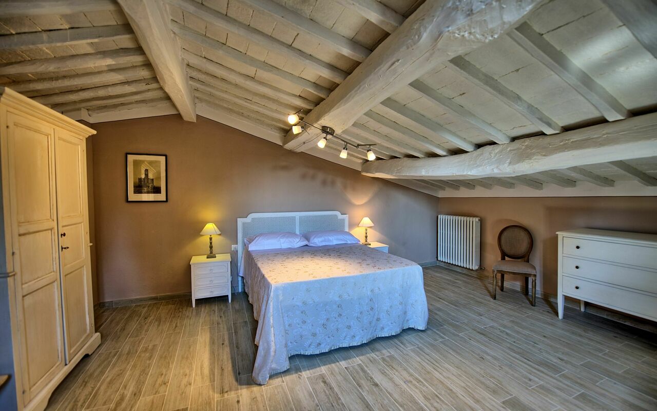 Semesterboende Montegufoni 28: sovrum