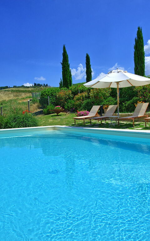 Castelmuzio: slå samman