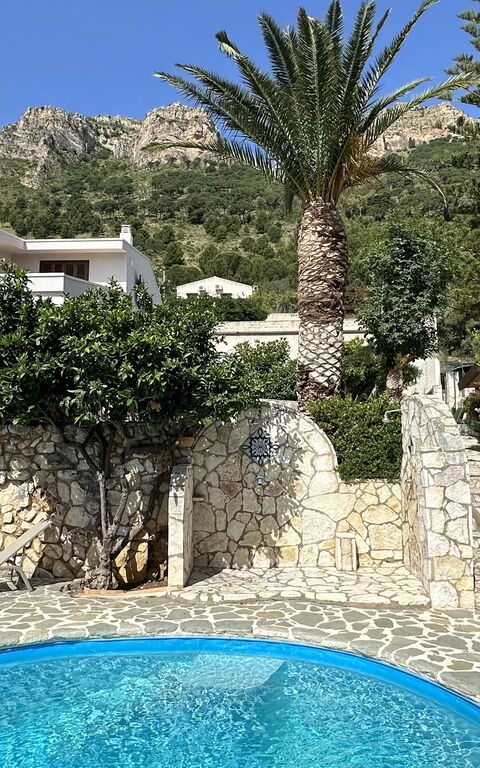 Castellammare: Exteriör, slå samman