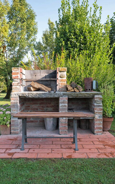 Villa Fontine: Trädgård