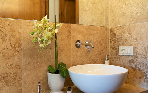 Semesterboende Montelopio 8: Badrum, Rumsinformation