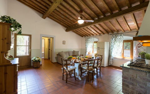 Semesterboende Montelopio 4: Kök, Lunchrum, Vardagsrum