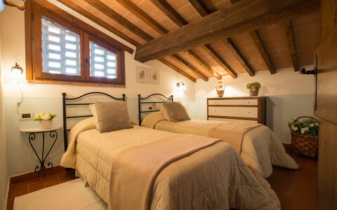 Semesterboende Montelopio 5: sovrum