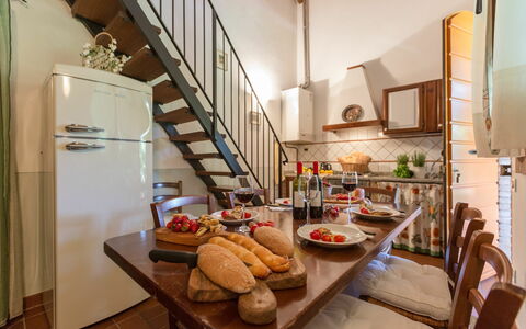 Semesterboende Montelopio 5: Kök, Lunchrum, Vardagsrum