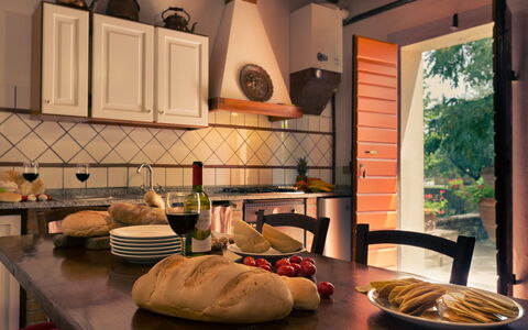 Semesterboende Montelopio 3: Kök, Lunchrum, Mat, Vardagsrum