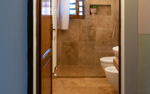 Semesterboende Montelopio 7: Badrum, Rumsinformation