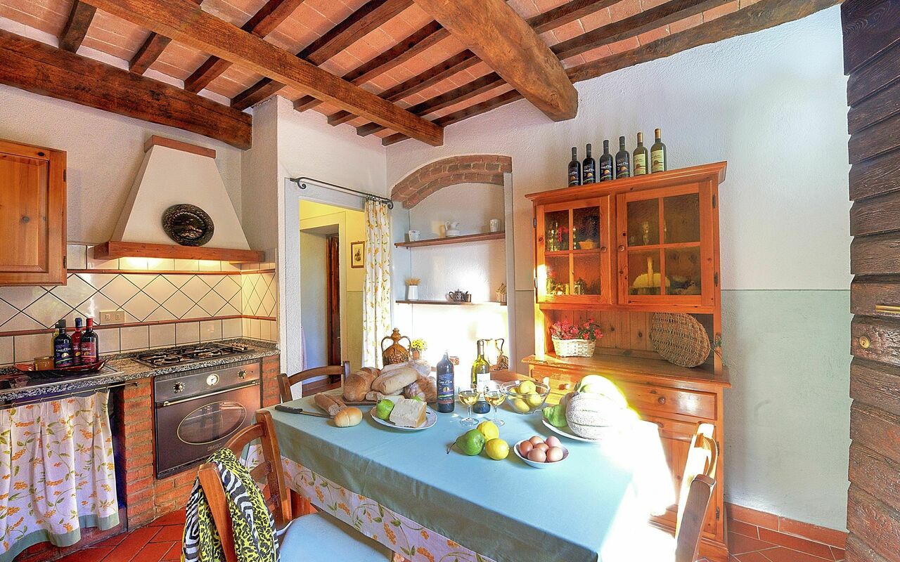 Semesterboende Montelopio 2: Kök, Lunchrum, Vardagsrum