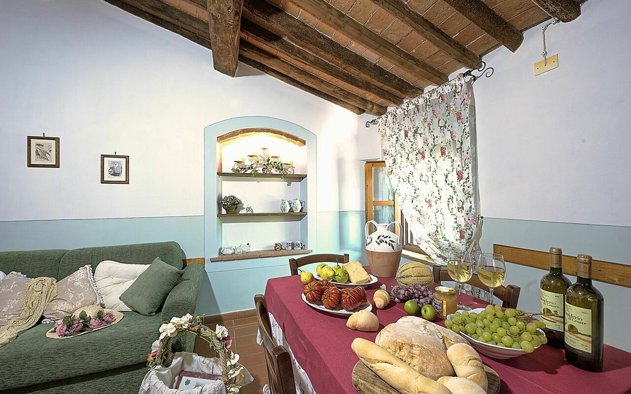 Semesterboende Montelopio 8: Kök, Lunchrum, Vardagsrum