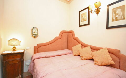 Semesterboende Santo Agostino Belvedere: sovrum