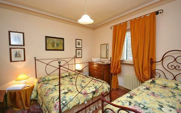 Semesterboende Santo Agostino Glicine: sovrum