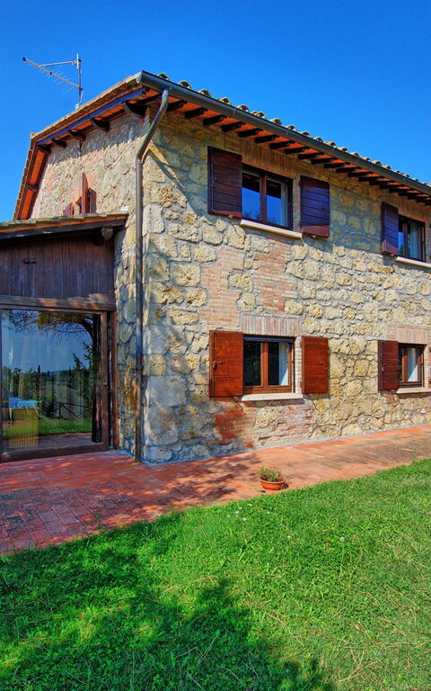 Casale Giulio: Exteriör, Utomhus