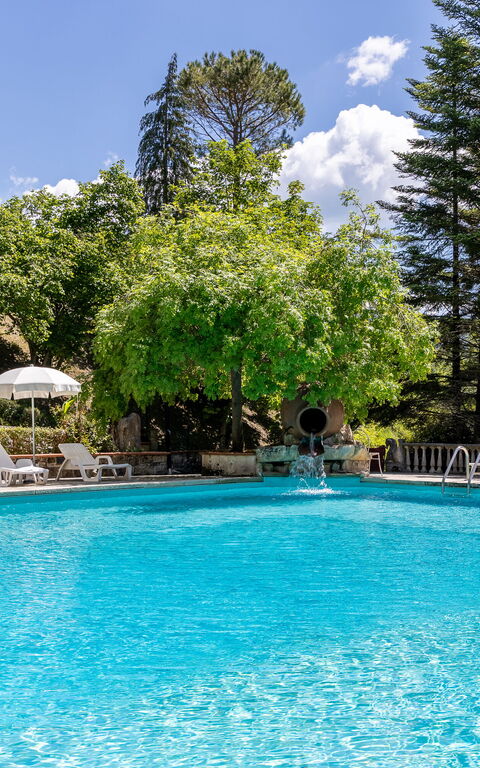 Villa Contessa: slå samman, Utomhus