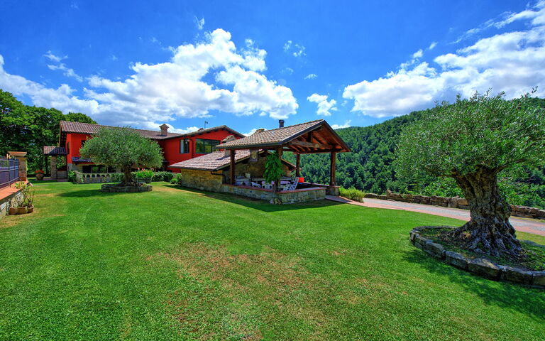 Villa Contessa: Exteriör, Trädgård