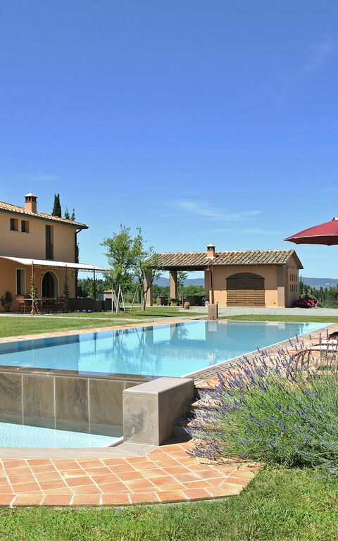 Villa Insoglio: slå samman, Utomhus