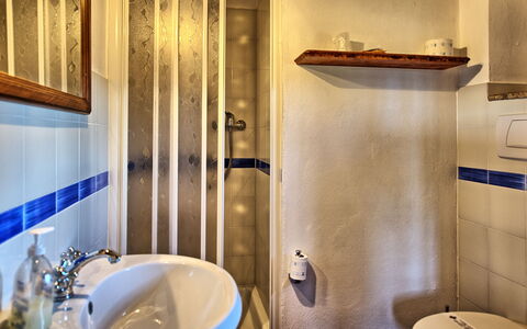 Semesterboende Le Fonti 14: Badrum