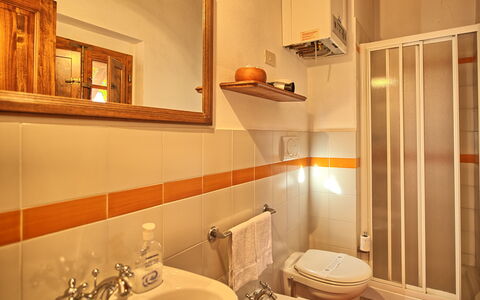 Semesterboende Le Fonti 9: Badrum