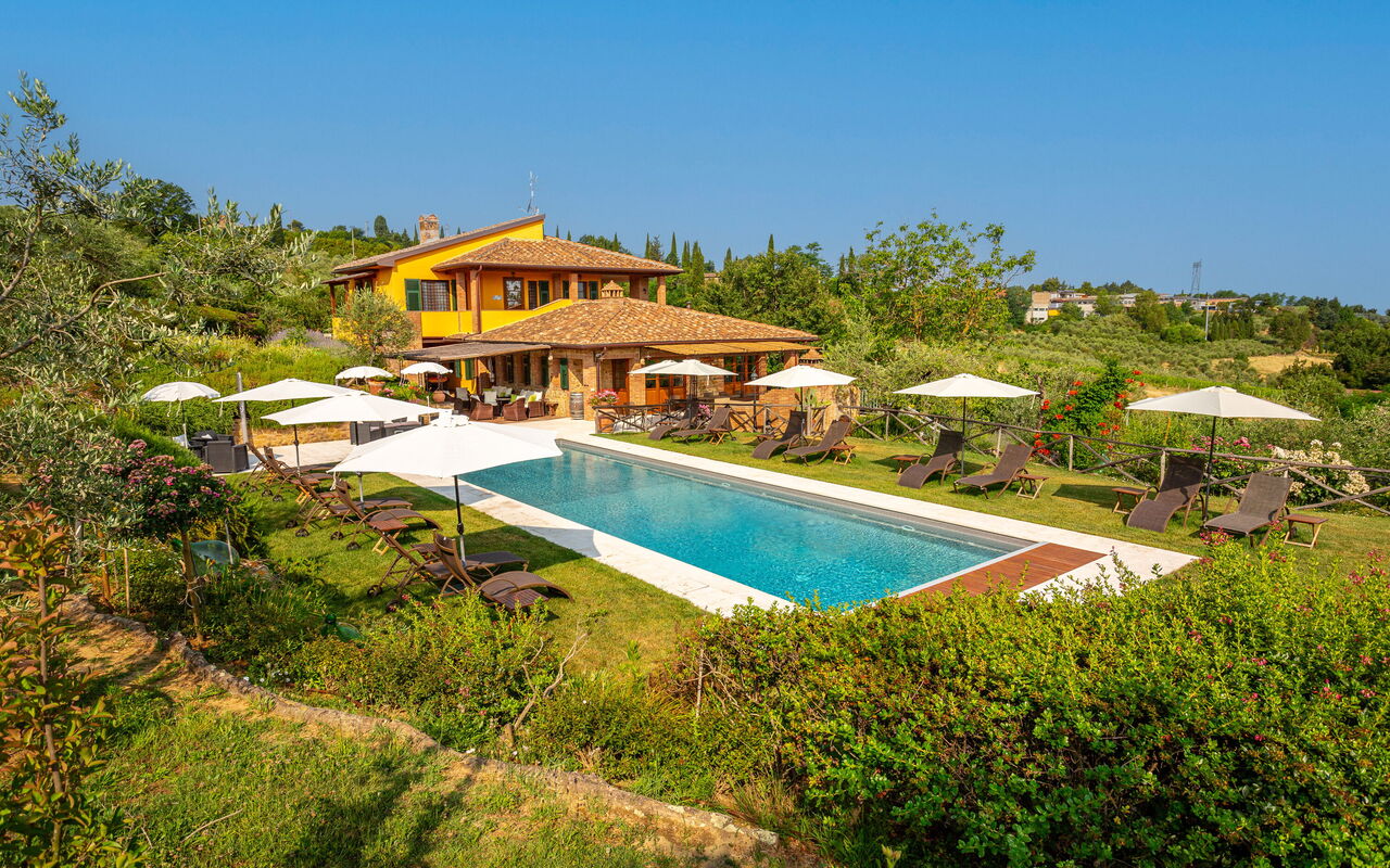 Villa Amadeo: Exteriör, slå samman, Sommar, Trädgård, Utomhus, Visningar