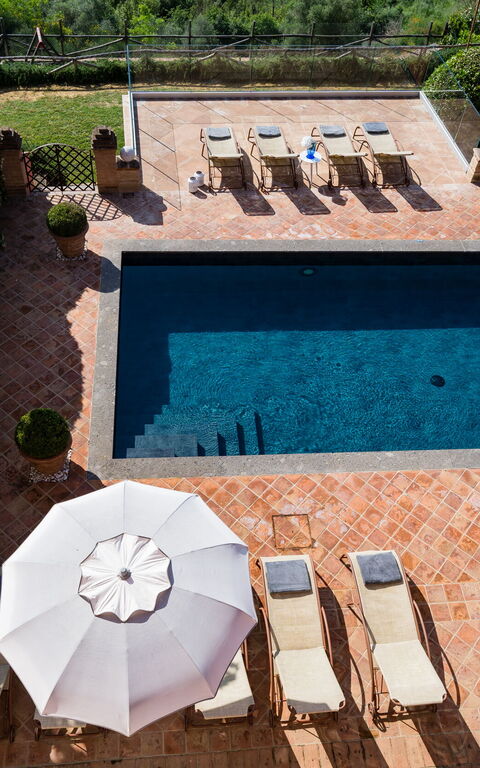 Villa Angelica: Exteriör, slå samman, Utomhus