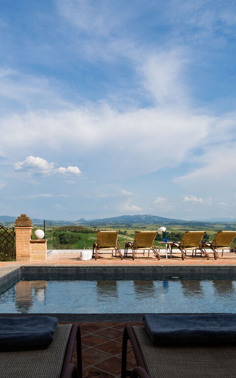 Villa Angelica: Exteriör, slå samman, Utomhus, Visningar