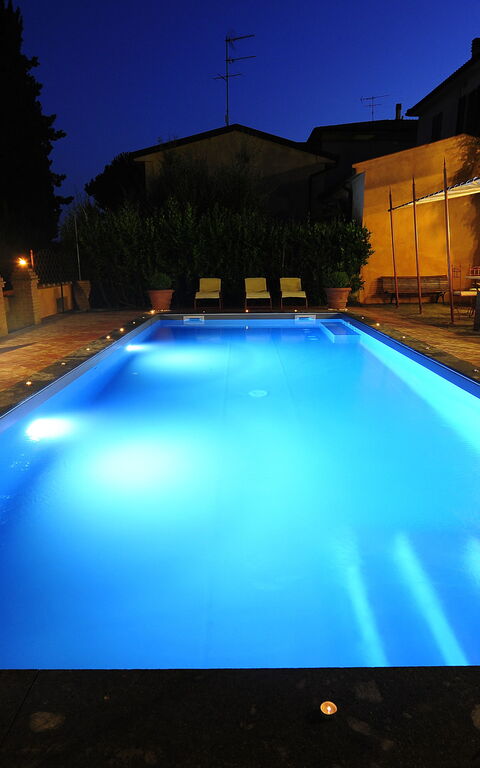 Villa Angelica: Exteriör, slå samman, Utomhus