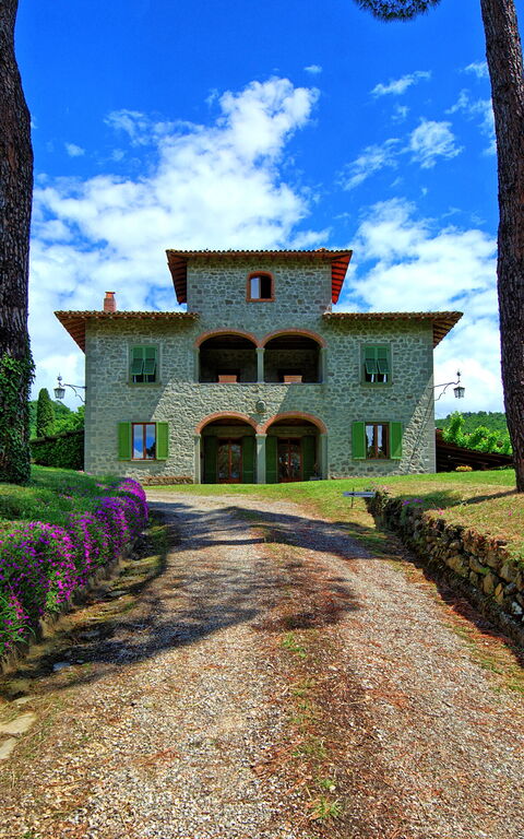 Villa Lo Scoiattolo: Trädgård, Utomhus