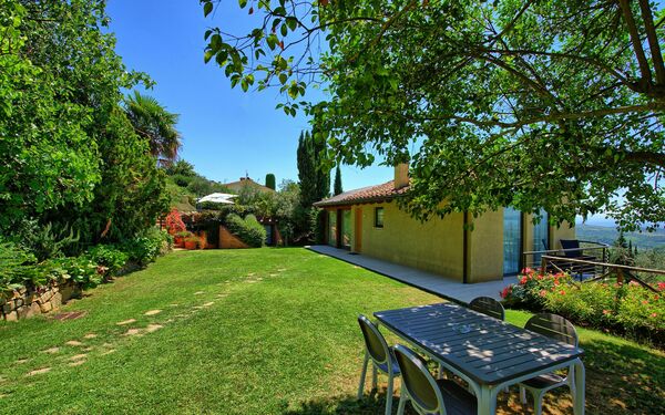 Casa Lucia: Trädgård, Utomhus