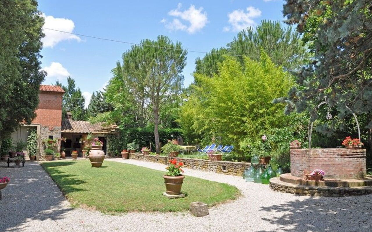 Villa Elisa: Trädgård
