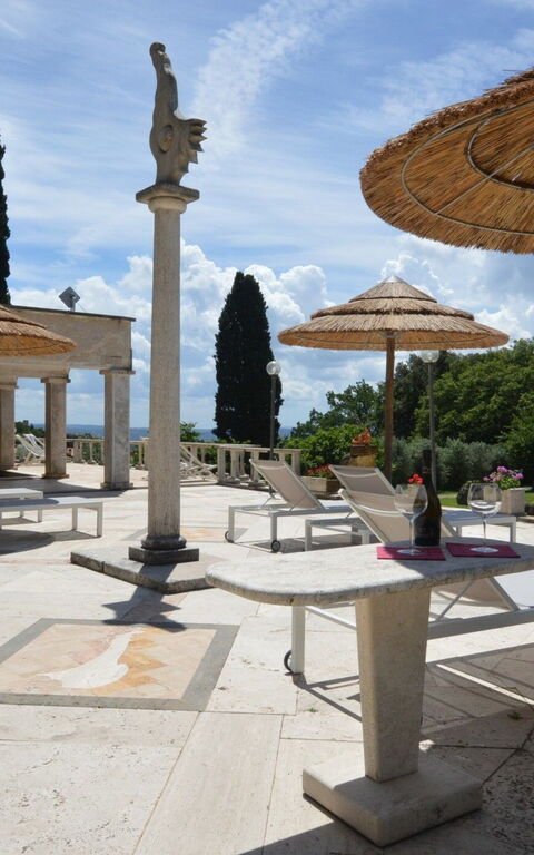 Le Querciolaie: Utomhus