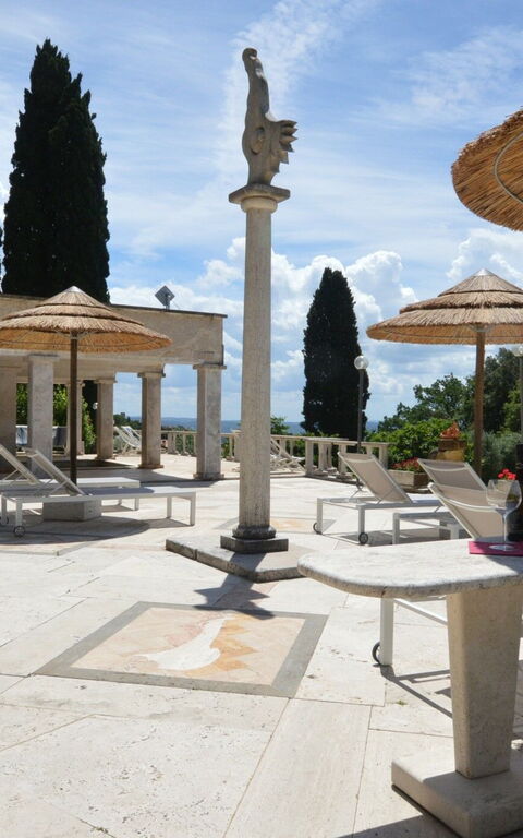 Le Querciolaie: Utomhus