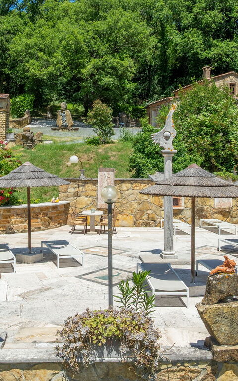 Le Querciolaie with Geothermal Pool: Utomhus