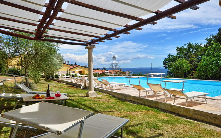 Le Querciolaie with Geothermal Pool: slå samman, Trädgård
