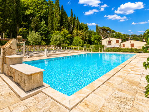 Le Querciolaie with Geothermal Pool
