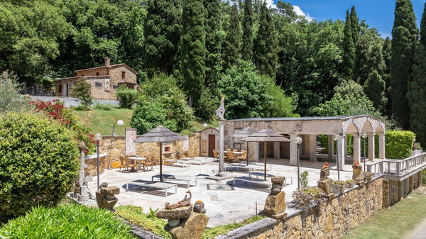 Le Querciolaie with Geothermal Pool: badkar, slå samman, Utomhus, Visningar