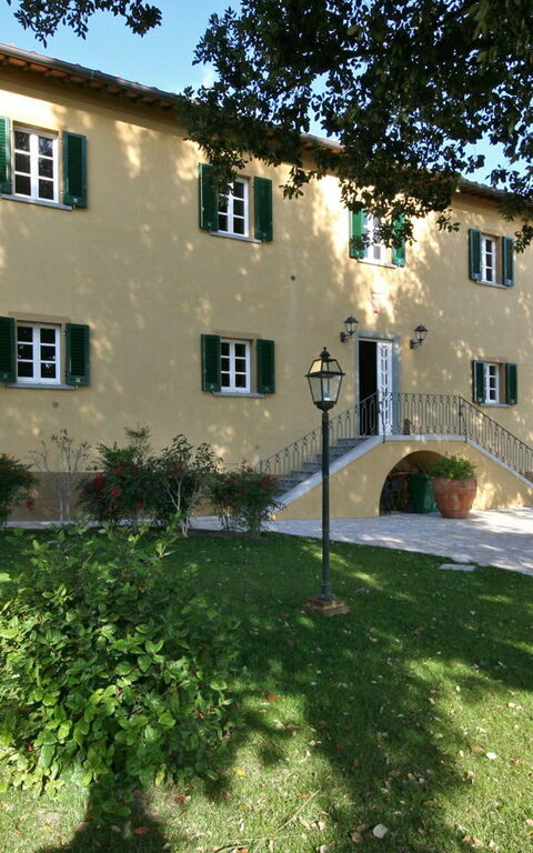 Dante: Exteriör, Trädgård