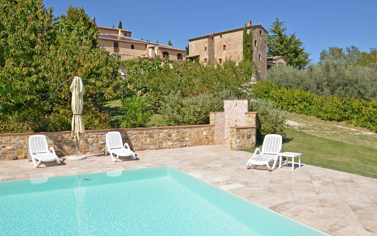 Dante: Exteriör, slå samman, Trädgård